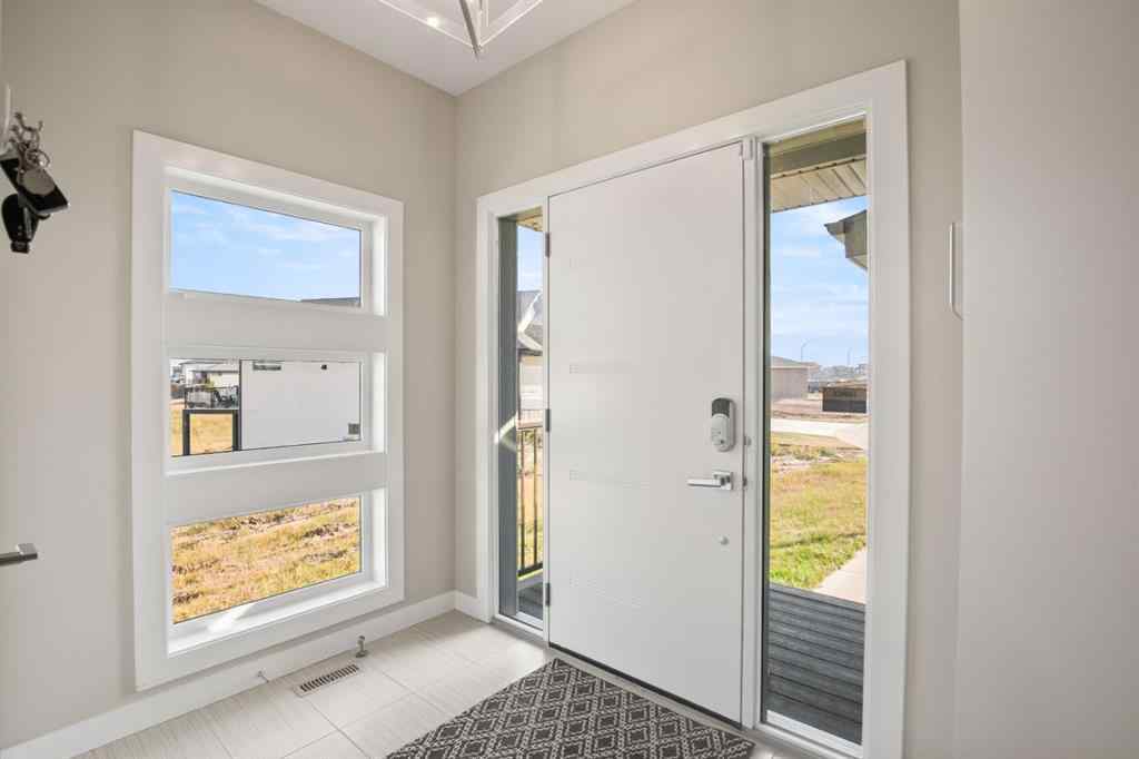 MLS® A2254837 - 38 Vista Close  in Valley Ridge Blackfalds, Residential
