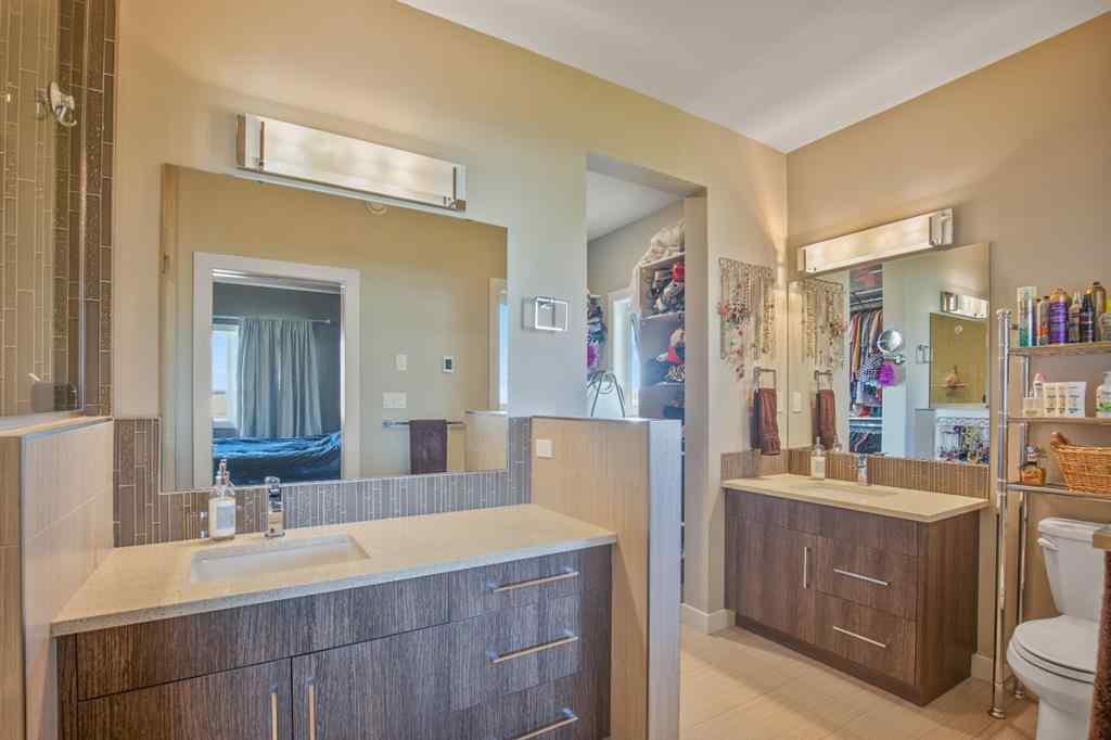 MLS® A2254837 - 38 Vista Close  in Valley Ridge Blackfalds, Residential