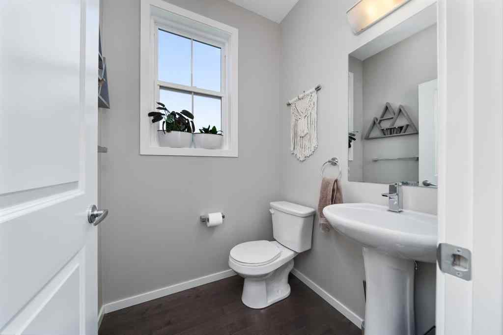 MLS® A2254845 - 140 Ascot Point SW in Aspen Woods Calgary, Residential