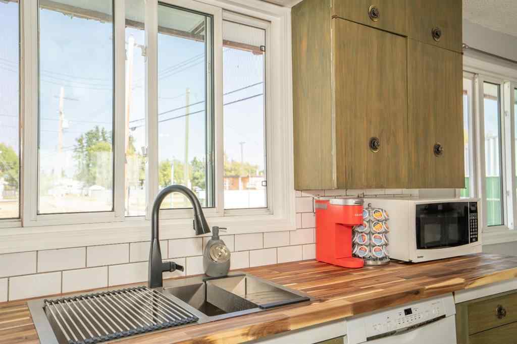 MLS® A2254851 - 5011 51st Ave Scott   in Bashaw Bashaw, Residential