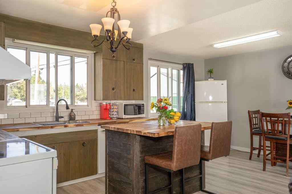 MLS® A2254851 - 5011 51st Ave Scott   in Bashaw Bashaw, Residential