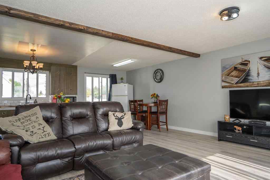 MLS® A2254851 - 5011 51st Ave Scott   in Bashaw Bashaw, Residential