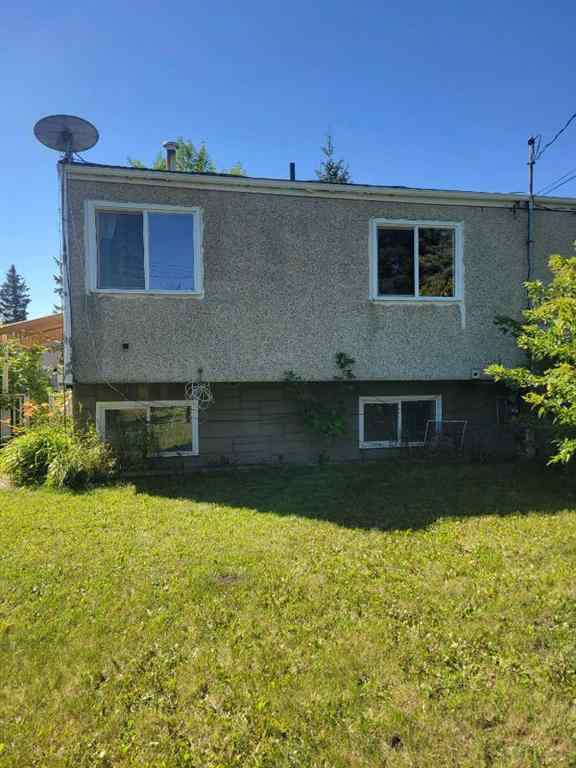 MLS® A2254855 - 10026 93 Avenue  in Swanavon Grande Prairie, Residential