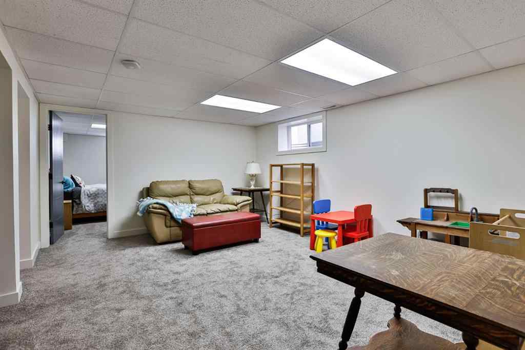 MLS® A2254857 - 2202 36 Street S in Redwood Lethbridge, Residential