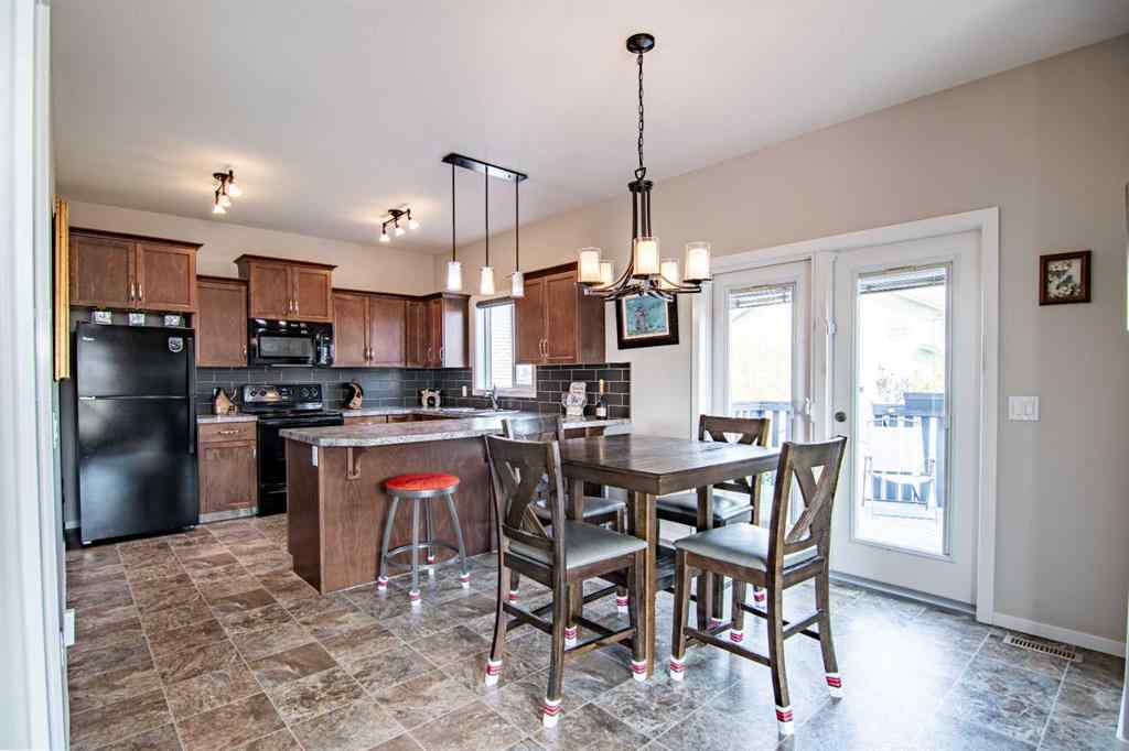 MLS® A2254862 - 129 Mann Drive  in Park Place Penhold, Residential