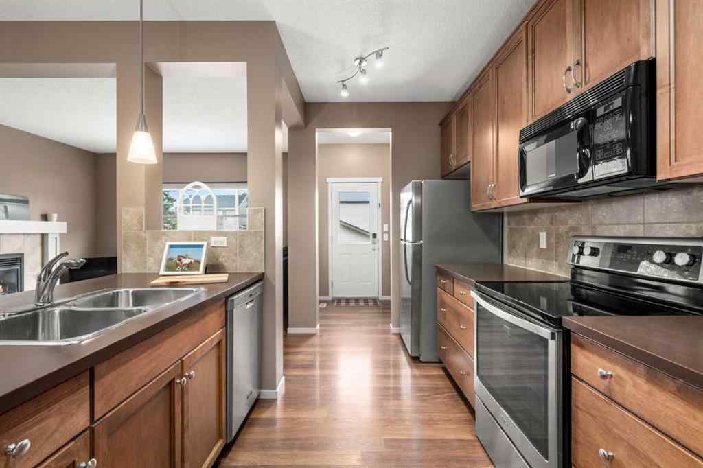 MLS® A2254866 - 2325 Reunion Rise NW in Reunion Airdrie, Residential