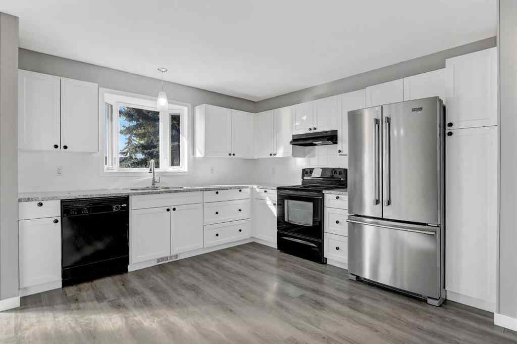 MLS® A2254874 - 9751 69 Avenue  in South Patterson Place Grande Prairie, Residential