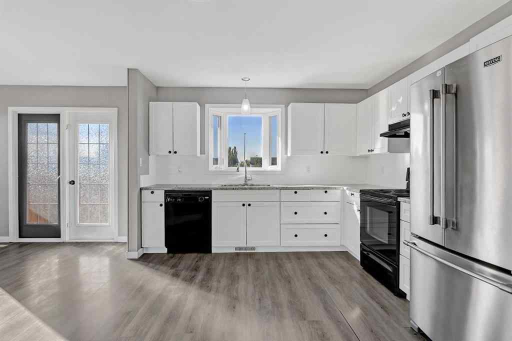 MLS® A2254874 - 9751 69 Avenue  in South Patterson Place Grande Prairie, Residential