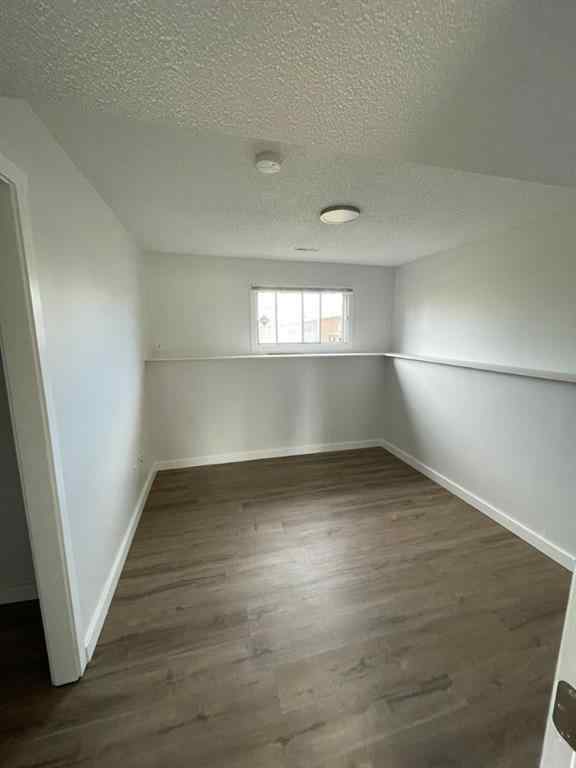 MLS® A2254881 - 10132 102 Avenue  in Avondale Grande Prairie, Residential