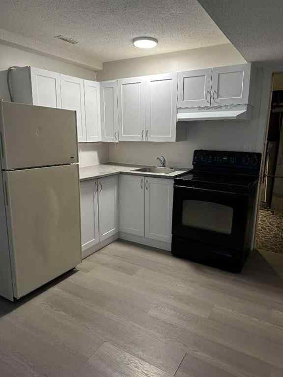 MLS® A2254881 - 10132 102 Avenue  in Avondale Grande Prairie, Residential