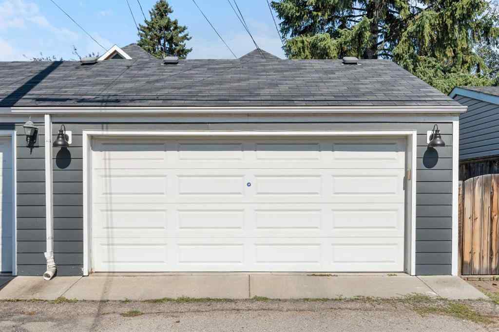 MLS® A2254884 - 1739 Bowness Road NW in Hillhurst Calgary, Residential