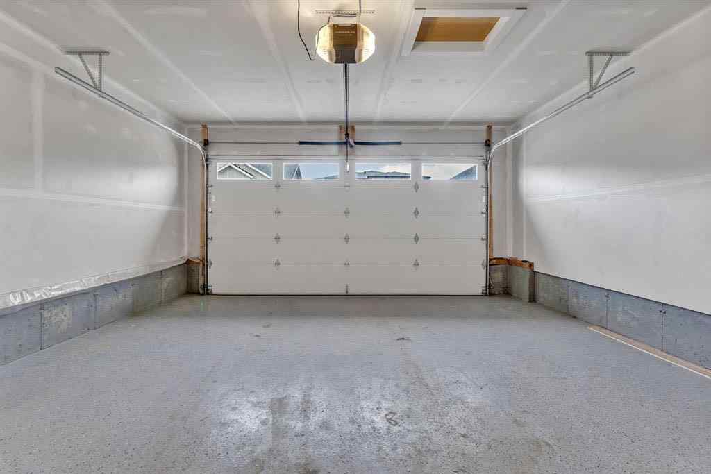 MLS® A2254888 - 114 Sandpiper Bend   in Kinniburgh South Chestermere, Residential