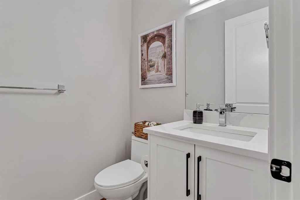 MLS® A2254888 - 114 Sandpiper Bend   in Kinniburgh South Chestermere, Residential