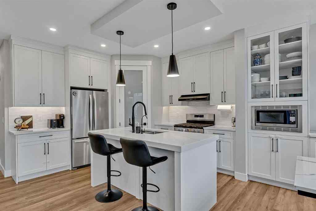 MLS® A2254888 - 114 Sandpiper Bend   in Kinniburgh South Chestermere, Residential