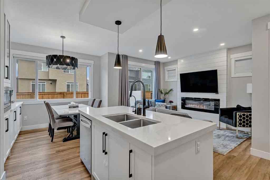 MLS® A2254888 - 114 Sandpiper Bend   in Kinniburgh South Chestermere, Residential