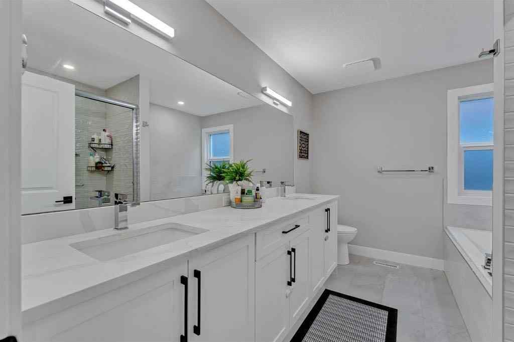 MLS® A2254888 - 114 Sandpiper Bend   in Kinniburgh South Chestermere, Residential