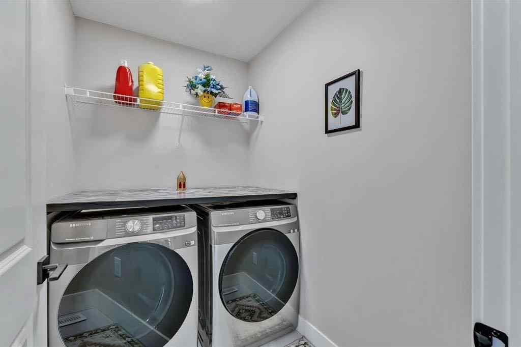 MLS® A2254888 - 114 Sandpiper Bend   in Kinniburgh South Chestermere, Residential