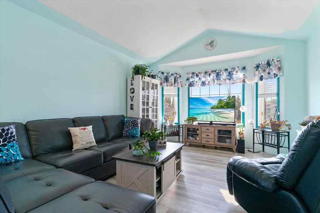 MLS® A2254889 - 9372 71 Avenue  in South Patterson Place Grande Prairie, Residential