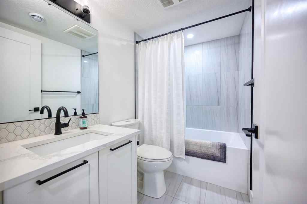 MLS® A2254893 - 2207 7 Street NE in Winston Heights/Mountview Calgary, Residential