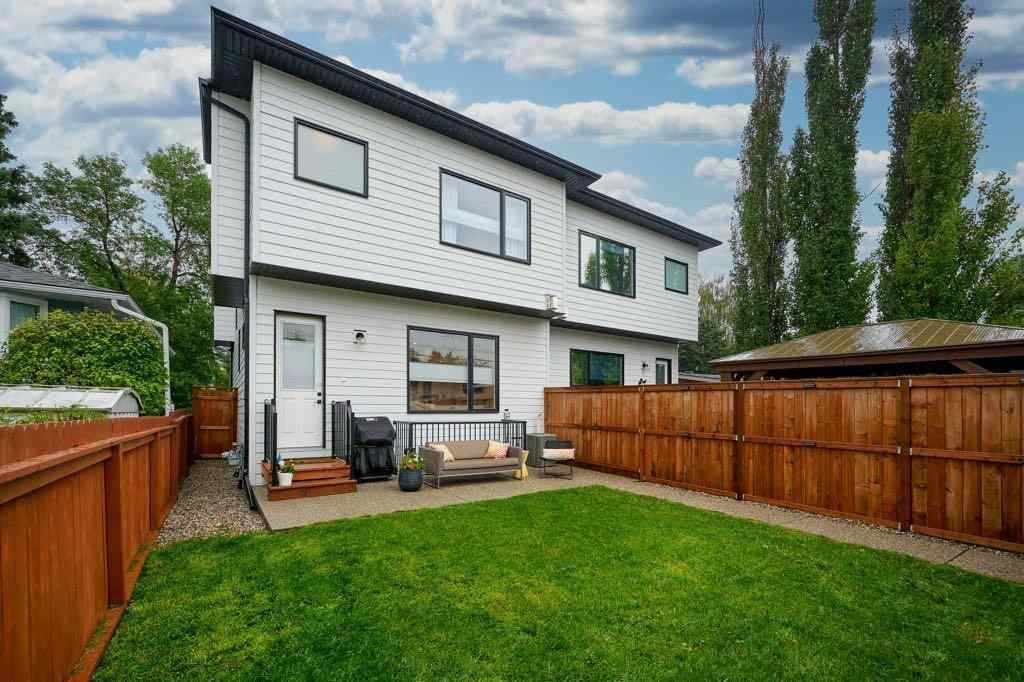 MLS® A2254893 - 2207 7 Street NE in Winston Heights/Mountview Calgary, Residential