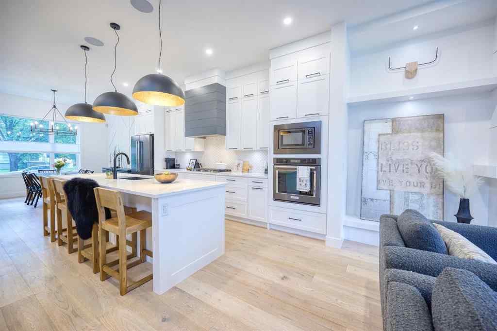 MLS® A2254893 - 2207 7 Street NE in Winston Heights/Mountview Calgary, Residential