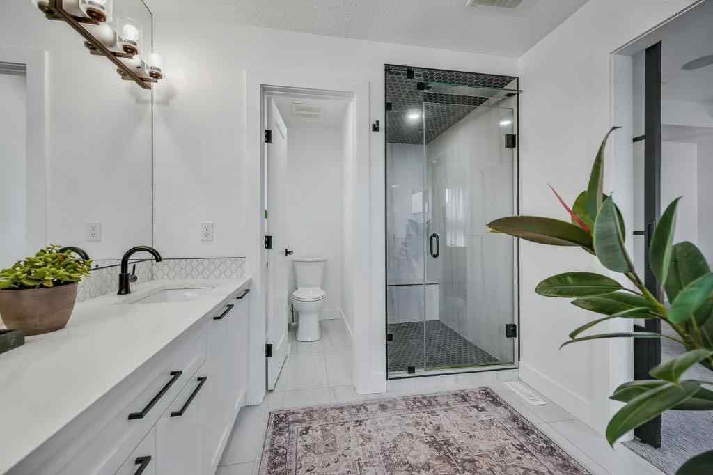 MLS® A2254893 - 2207 7 Street NE in Winston Heights/Mountview Calgary, Residential