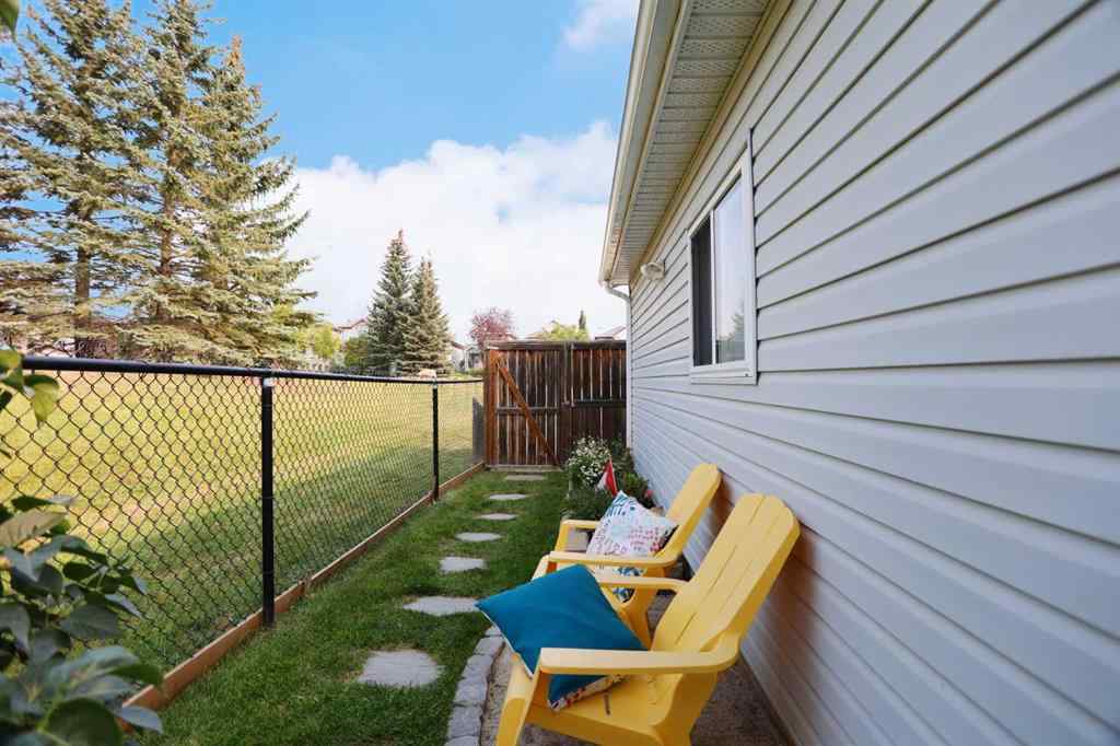 MLS® A2254895 - 18 Citadel Vista Green NW in Citadel Calgary, Residential