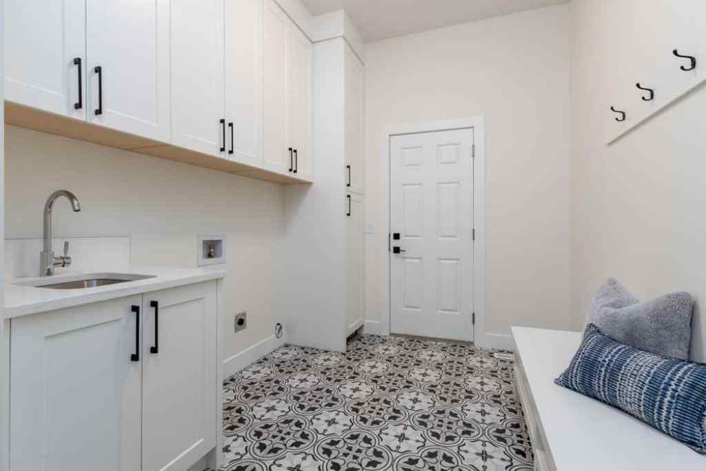 MLS® A2254899 - 716 Mandalay Avenue  in NONE Carstairs, Residential