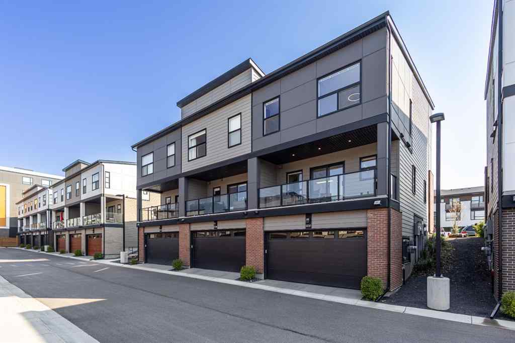 MLS® A2254901 - 2237 77 Street SW in Springbank Hill Calgary, Residential