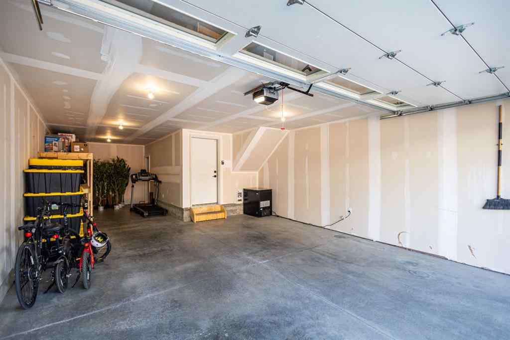 MLS® A2254901 - 2237 77 Street SW in Springbank Hill Calgary, Residential