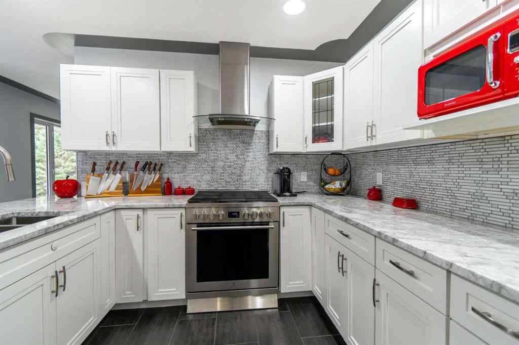 MLS® A2254904 - 9646 Wedgewood Drive S in Wedgewood Wedgewood, Residential