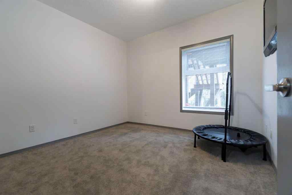 MLS® A2254904 - 9646 Wedgewood Drive S in Wedgewood Wedgewood, Residential