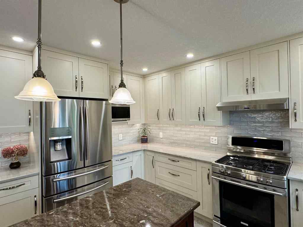 MLS® A2254907 - 111 Edgeridge Circle NW in Edgemont Calgary, Residential