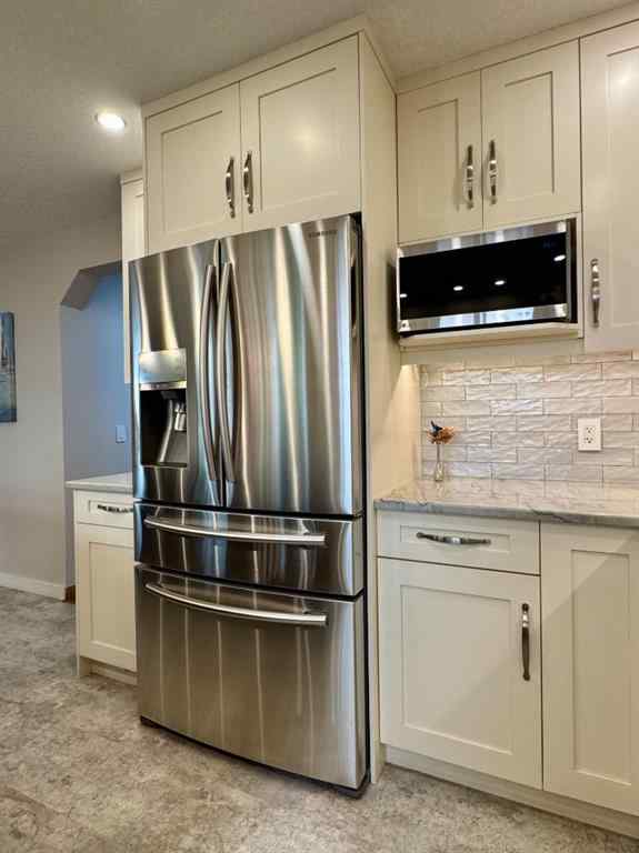 MLS® A2254907 - 111 Edgeridge Circle NW in Edgemont Calgary, Residential
