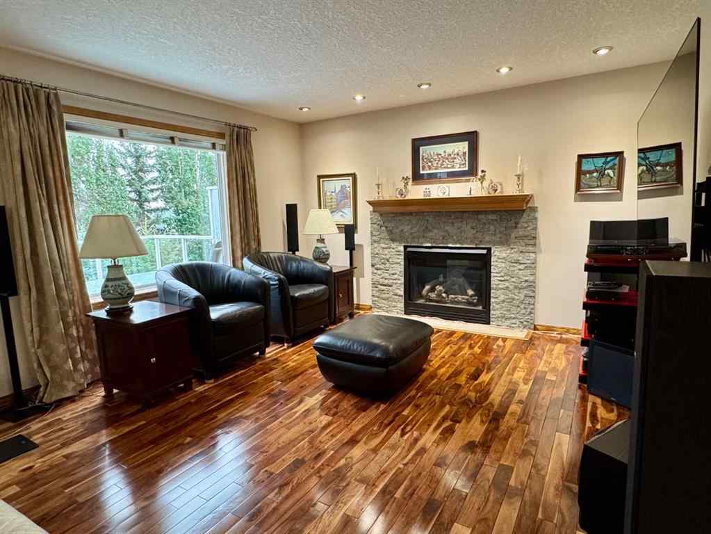 MLS® A2254907 - 111 Edgeridge Circle NW in Edgemont Calgary, Residential