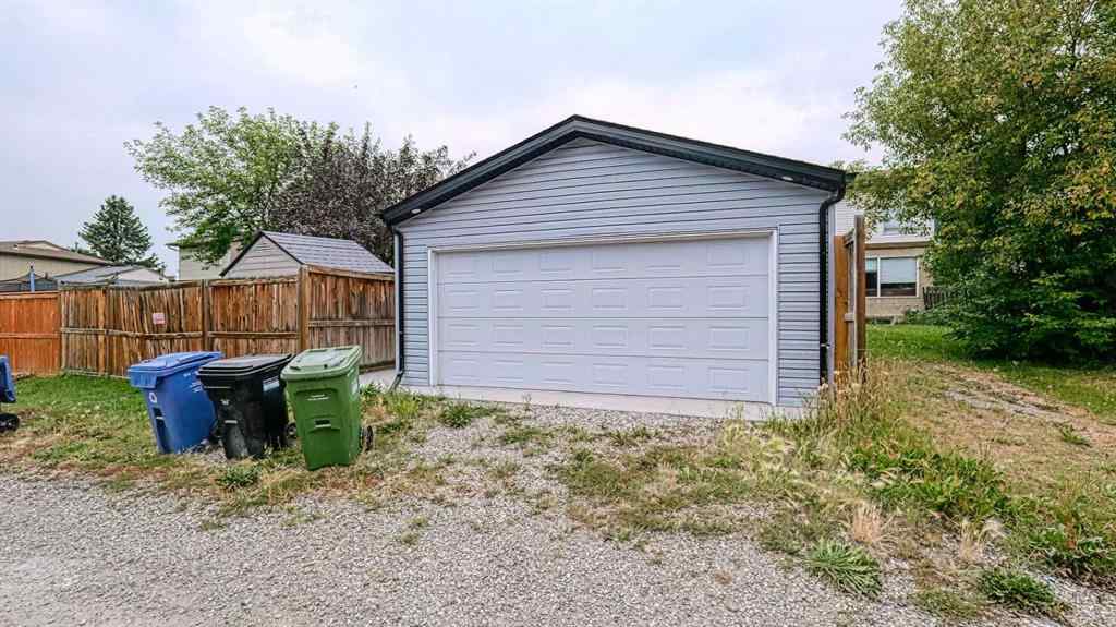MLS® A2254920 - 559 Abinger Road NE in Abbeydale Calgary, Residential