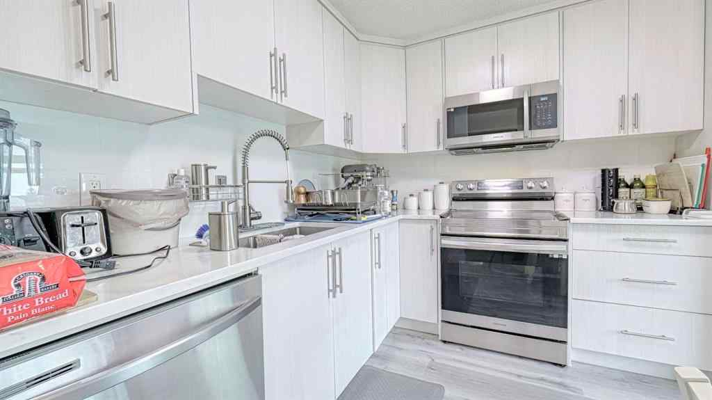 MLS® A2254920 - 559 Abinger Road NE in Abbeydale Calgary, Residential