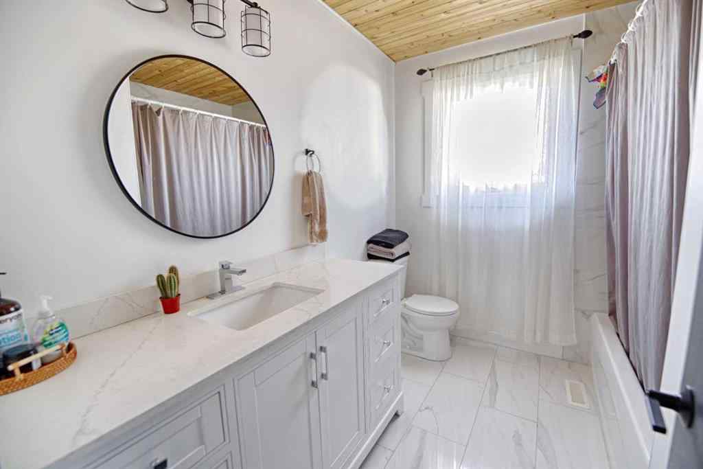 MLS® A2254924 - 4925 52 Ave   in NONE Taber, Residential