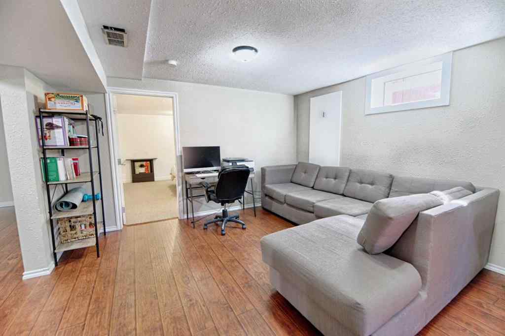MLS® A2254924 - 4925 52 Ave   in NONE Taber, Residential