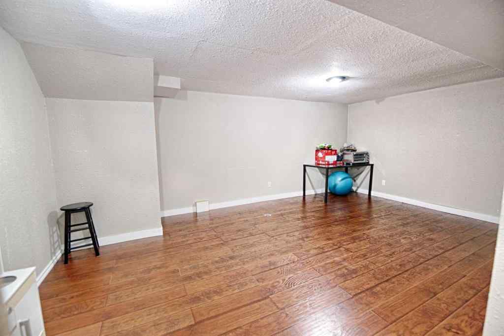 MLS® A2254924 - 4925 52 Ave   in NONE Taber, Residential