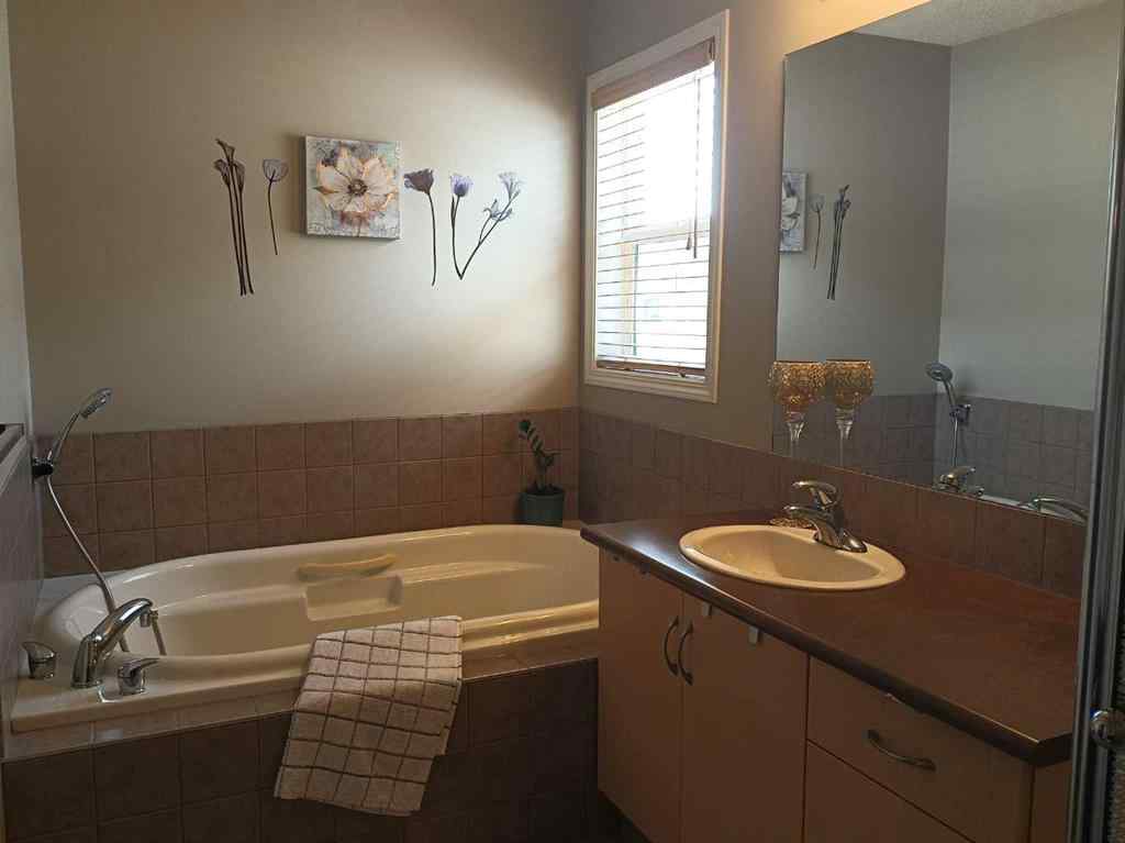 MLS® A2254925 - 5853 Sutter Place NW in South Terwillegar Edmonton, Residential