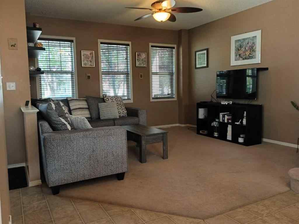 MLS® A2254925 - 5853 Sutter Place NW in South Terwillegar Edmonton, Residential