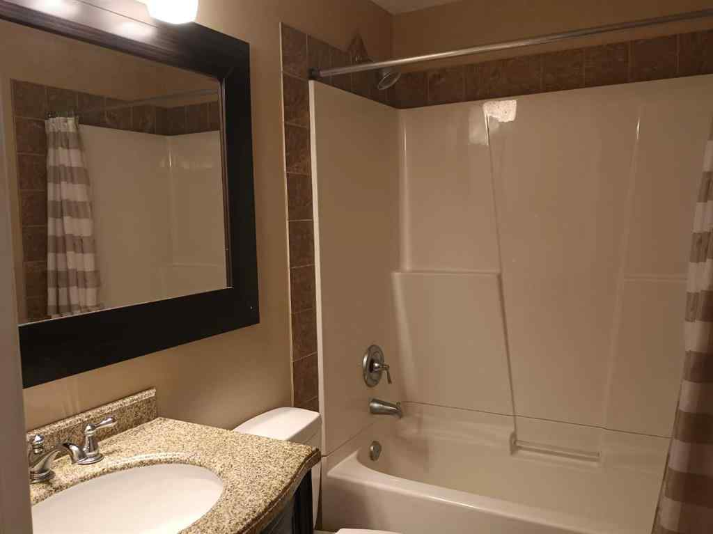 MLS® A2254925 - 5853 Sutter Place NW in South Terwillegar Edmonton, Residential