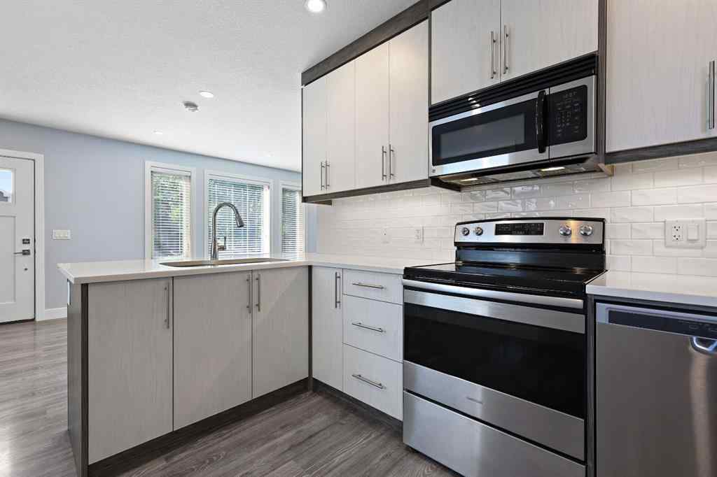 MLS® A2254930 - 460 19 Avenue NW in Mount Pleasant Calgary, Residential