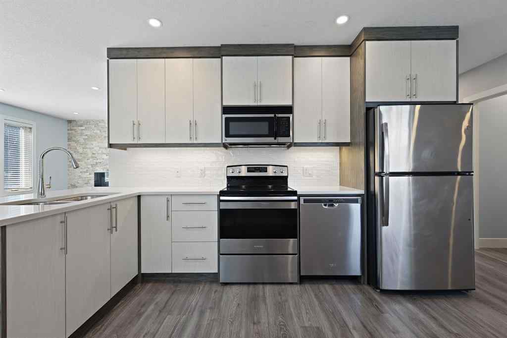MLS® A2254930 - 460 19 Avenue NW in Mount Pleasant Calgary, Residential