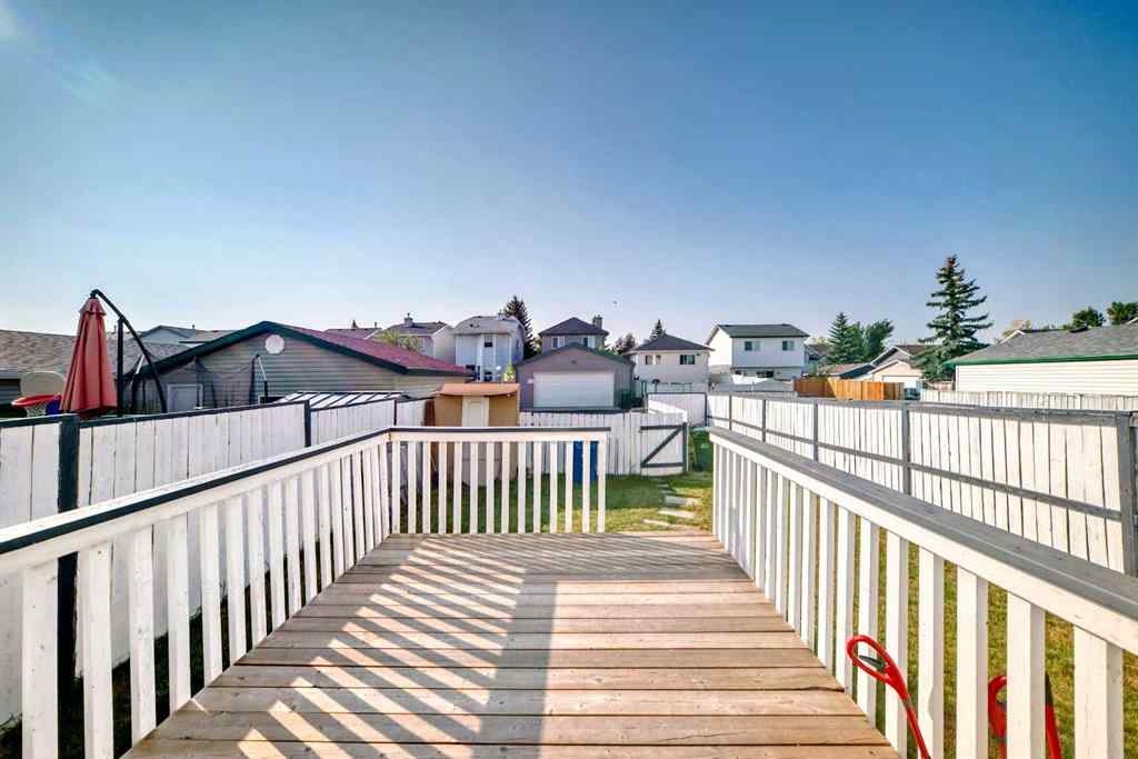 MLS® A2254933 - 5215 Martin Crossing Drive NE in Martindale Calgary, Residential