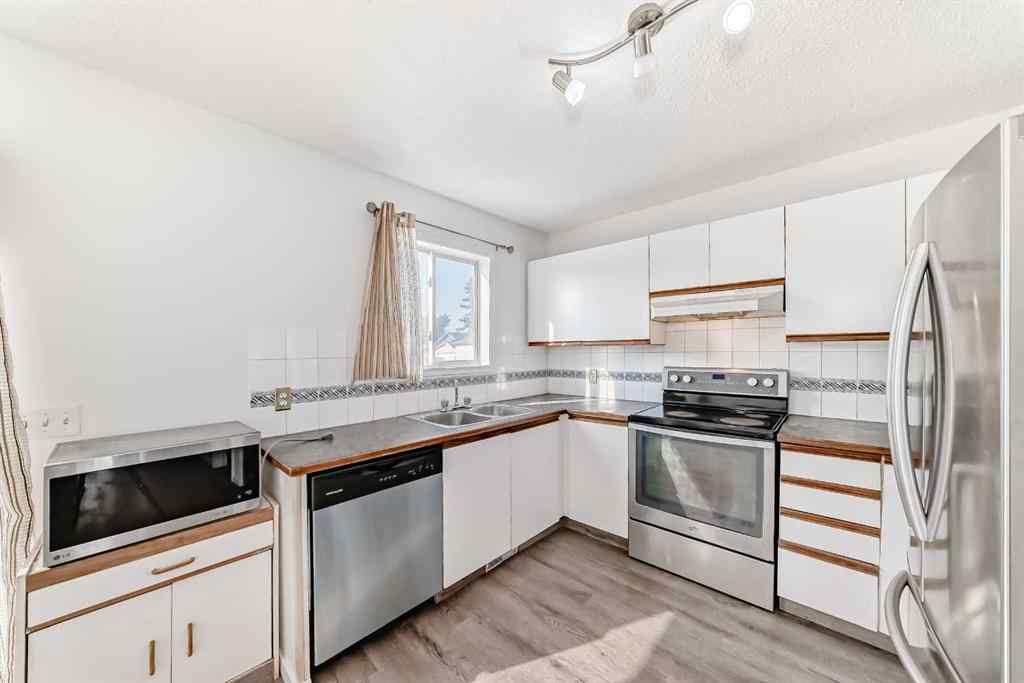 MLS® A2254933 - 5215 Martin Crossing Drive NE in Martindale Calgary, Residential