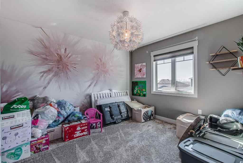 MLS® A2254935 - 48 Hamptons Crescent SE in SE Southridge Medicine Hat, Residential