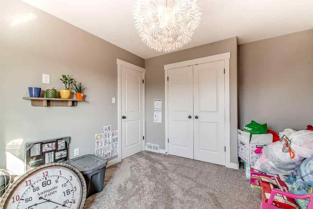 MLS® A2254935 - 48 Hamptons Crescent SE in SE Southridge Medicine Hat, Residential