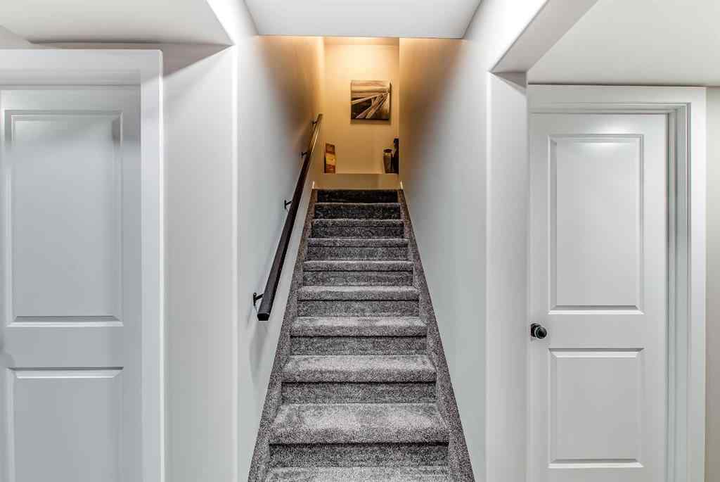 MLS® A2254935 - 48 Hamptons Crescent SE in SE Southridge Medicine Hat, Residential